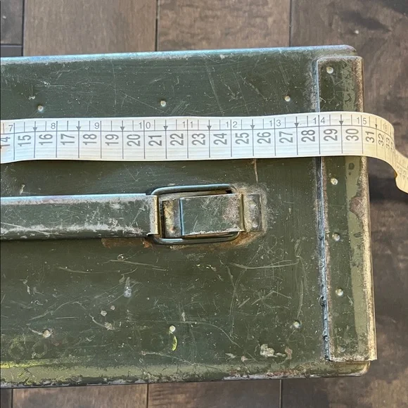 Vintage Green Metal Ammo Box - Picture 9 of 12